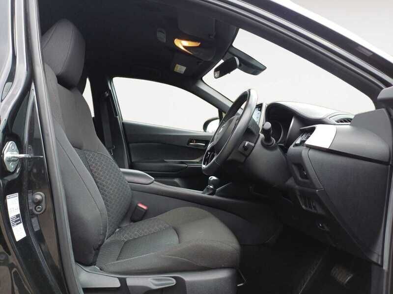 Used Toyota C-HR 2020 for sale - 77432836: Photo 3