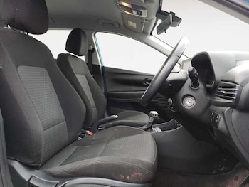 Used Hyundai i20 2023 for sale - 77974721: Photo