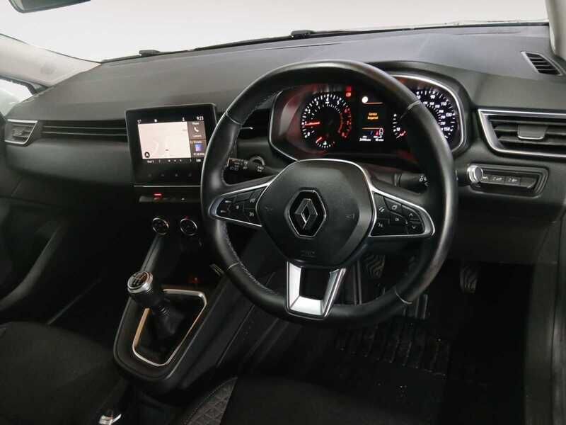 Used Renault Clio 2020 for sale - 77814201: Photo 2