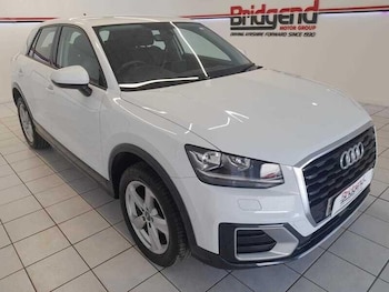 Audi - Q2