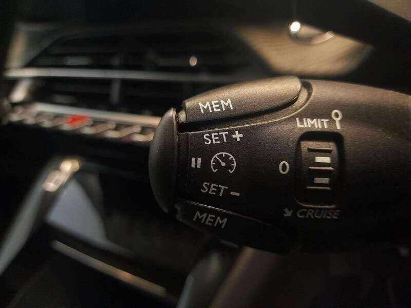 Used Peugeot 2008 2020 for sale - 77814169: Photo 19