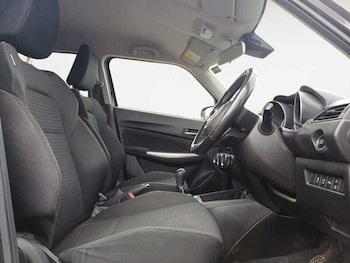 Used Suzuki Swift 2021 for sale - 78885250: Photo