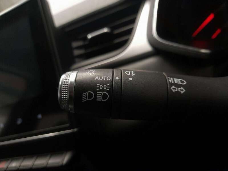 Used Renault Captur 2020 for sale - 77814145: Photo 17