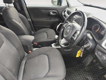 Used Jeep Renegade 2018 for sale - 79432221: Photo
