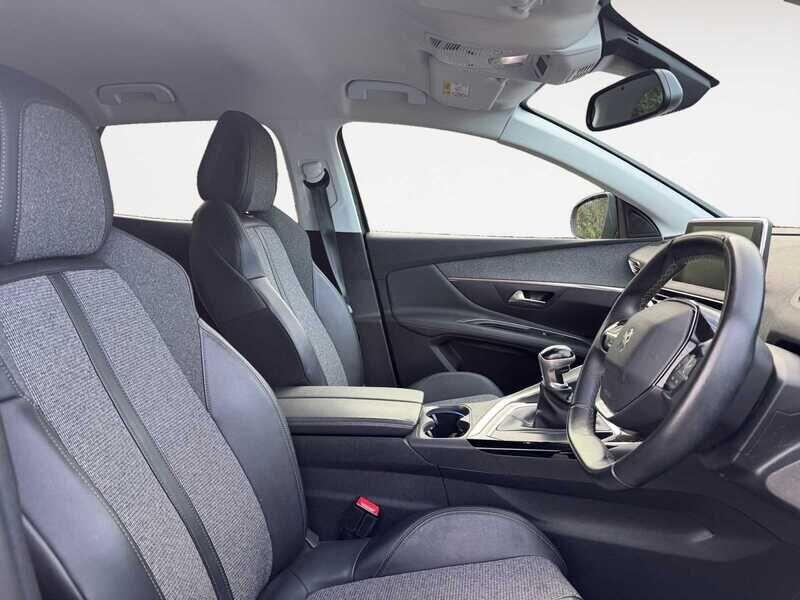 Used Peugeot 3008 2019 for sale - 76307329: Photo 4