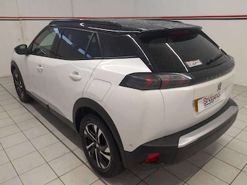 Used Peugeot E-2008 2021 for sale - 77247537: Photo