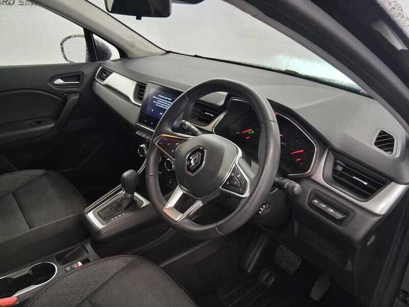 Used Renault Captur for sale - 76472517: Photo 10