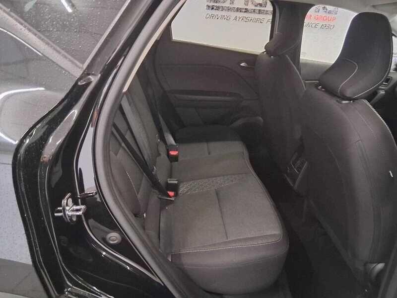 Used Renault Captur for sale - 76472517: Photo 12