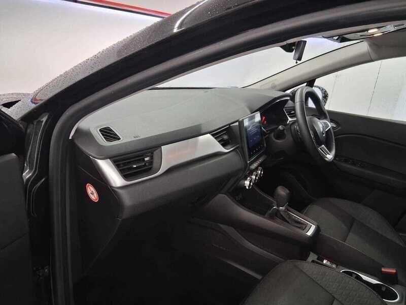 Used Renault Captur for sale - 76472517: Photo 13