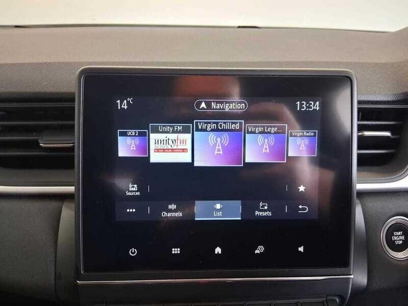 Used Renault Captur for sale - 76472517: Photo 17