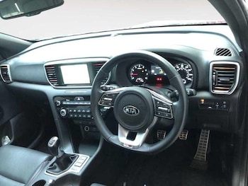 Used Kia Sportage 2019 for sale - 76175159: Photo 2