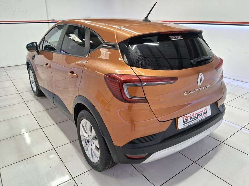 Used Renault Captur 2021 for sale - 77814699: Photo 4