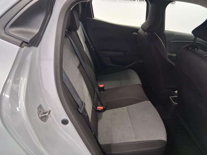 Used Renault Clio 2024 for sale - 77490886: Photo 12