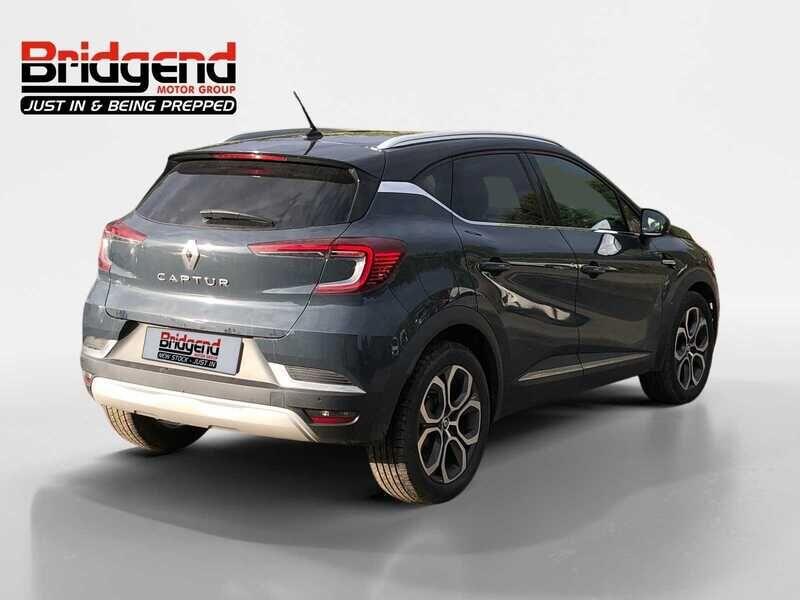 Used Renault Captur 2022 for sale - 76138311: Photo 2