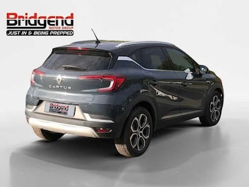 Used Renault Captur 2022 for sale - 76138311: Photo 2