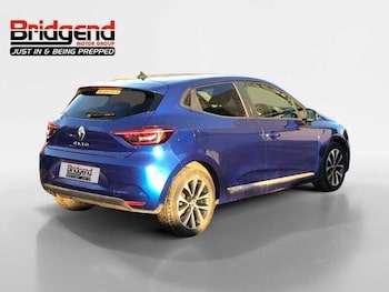 Used Renault Clio 2020 for sale - 76912712: Photo