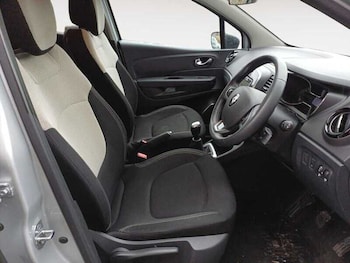 Used Renault Captur 2019 for sale - 77036317: Photo