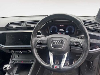 Used Audi Q3 2021 for sale - 77618309: Photo
