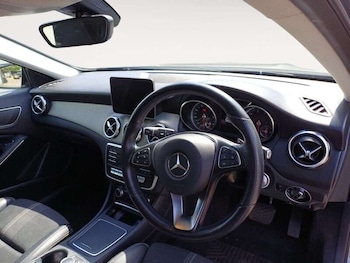 Used Mercedes-Benz GLA 2019 for sale - 79262717: Photo