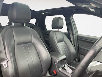 Used Land Rover Discovery Sport 2019 for sale - 79596087: Photo