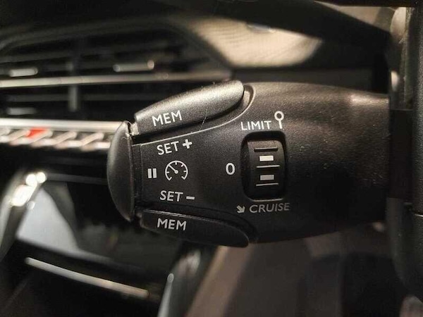 Used Peugeot 208 2022 for sale - 76136503: Photo 18