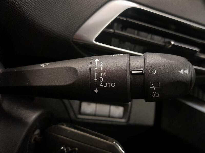 Used Peugeot 5008 2020 for sale - 77036289: Photo 22