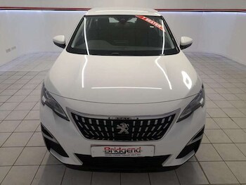 Used Peugeot 5008 2020 for sale - 77036289: Photo