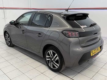 Used Peugeot 208 2023 for sale - 79309981: Photo