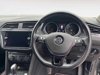 Used Volkswagen Tiguan 2019 for sale - 75564170: Photo