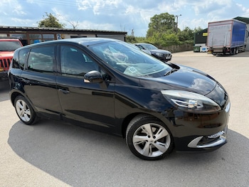 2012 - 1.5 dCi Dynamique TomTom MPV 5dr Diesel EDC Euro 5 (110 ps)