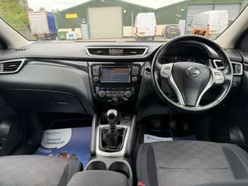 Used Nissan Qashqai 2015 for sale - 74027027: Photo