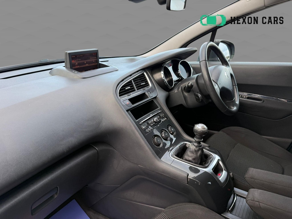 Used Peugeot 5008 2011 for sale - 76948674: Photo 18