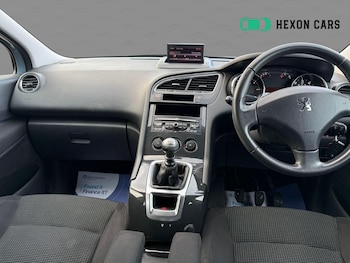 Used Peugeot 5008 2011 for sale - 76948674: Photo