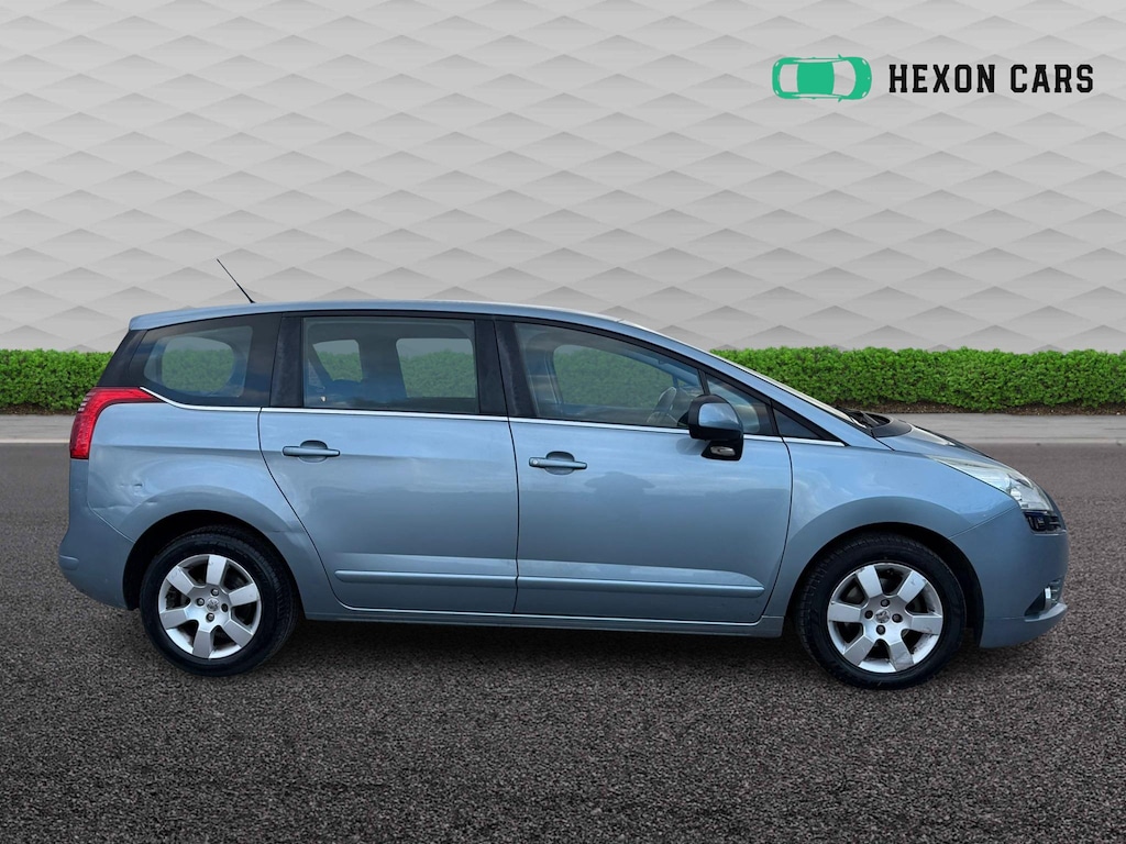 Used Peugeot 5008 2011 for sale - 76948674: Photo 3