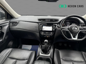 Used Nissan X-Trail 2018 for sale - 76311430: Photo 2