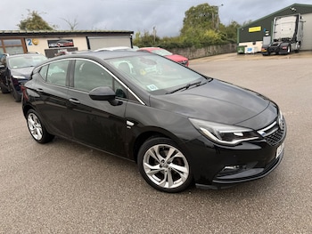 2017 - 1.4i Turbo SRi Nav Hatchback 5dr Petrol Manual Euro 6 (150 ps)