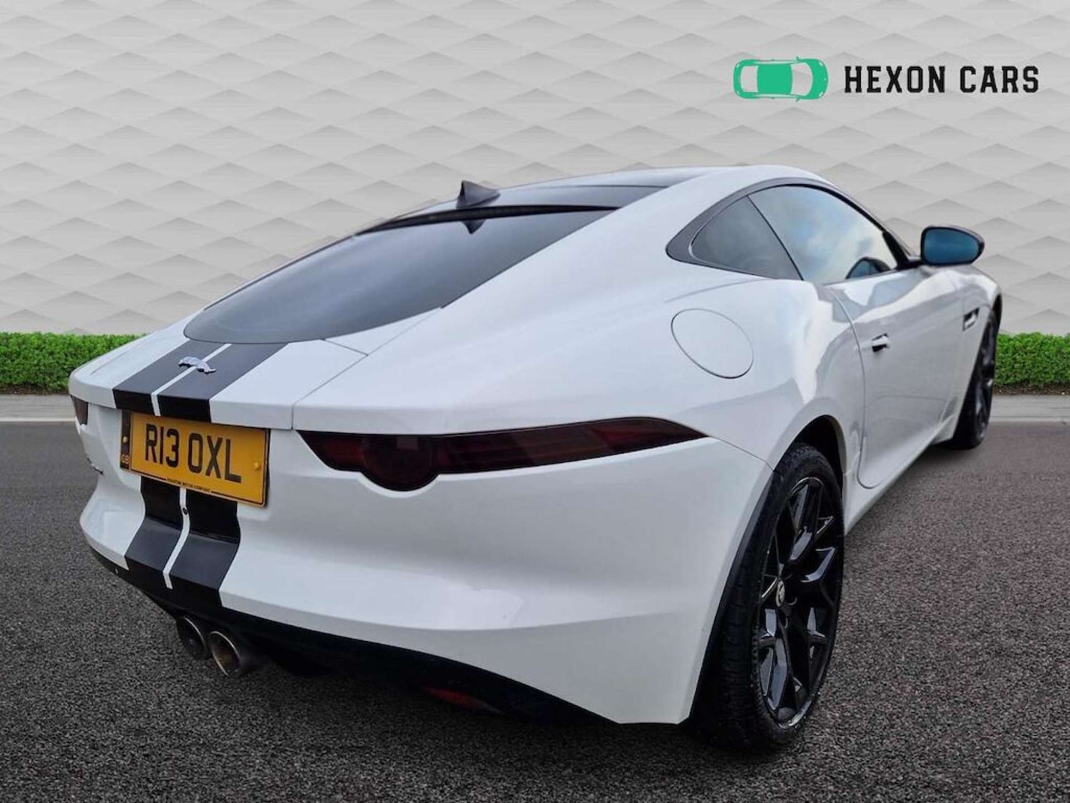 Used Jaguar F-Type 2016 for sale - 77829877: Photo 5