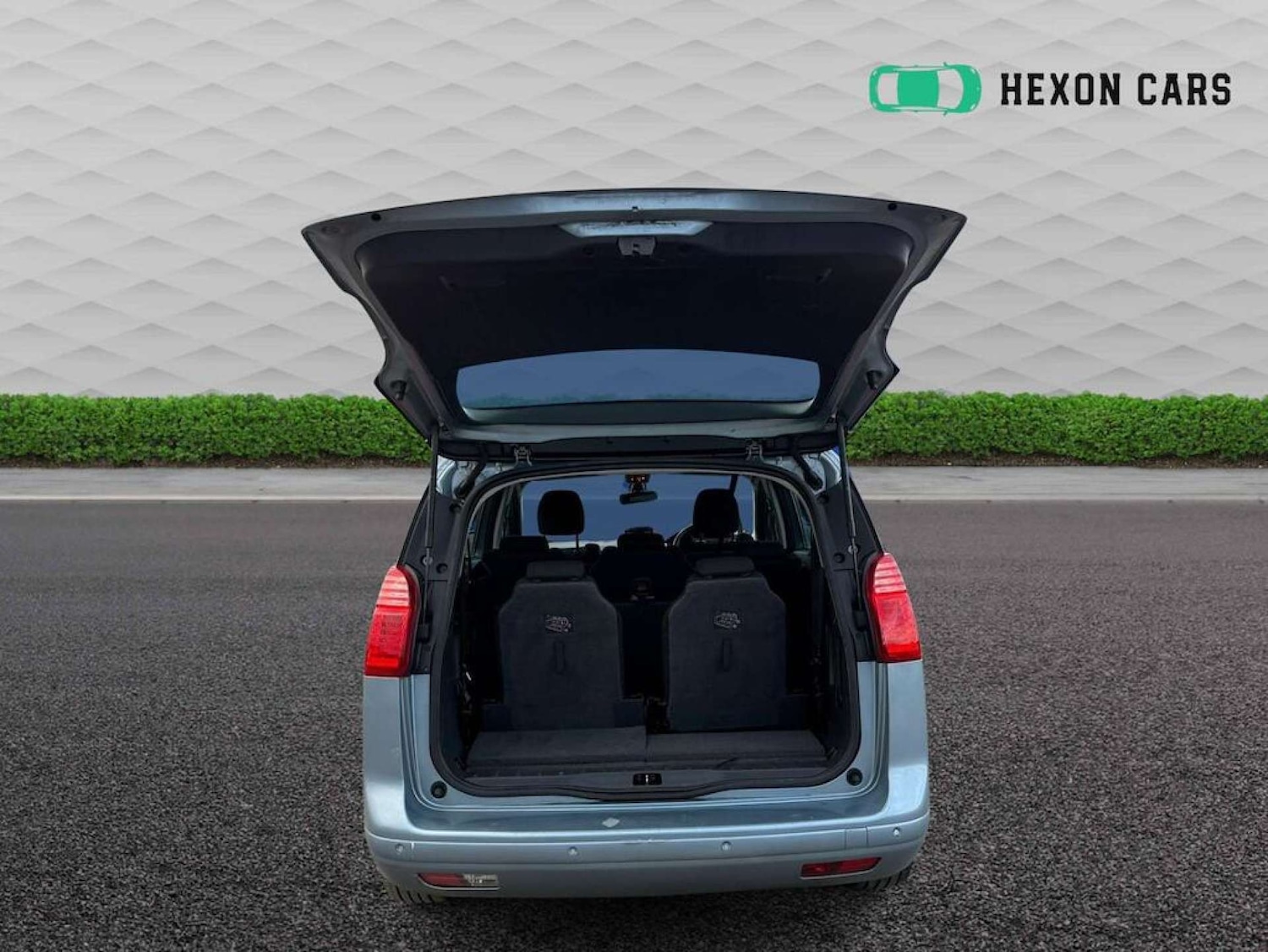 Used Peugeot 5008 2011 for sale - 77829888: Photo 21