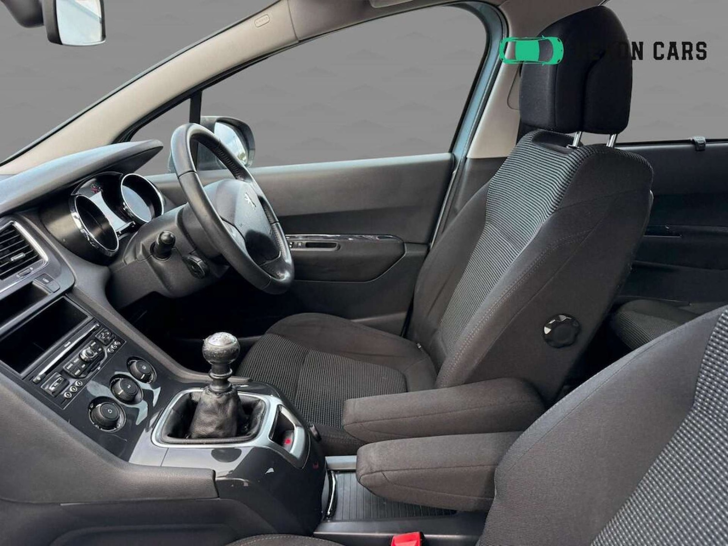 Used Peugeot 5008 2011 for sale - 77829888: Photo 22