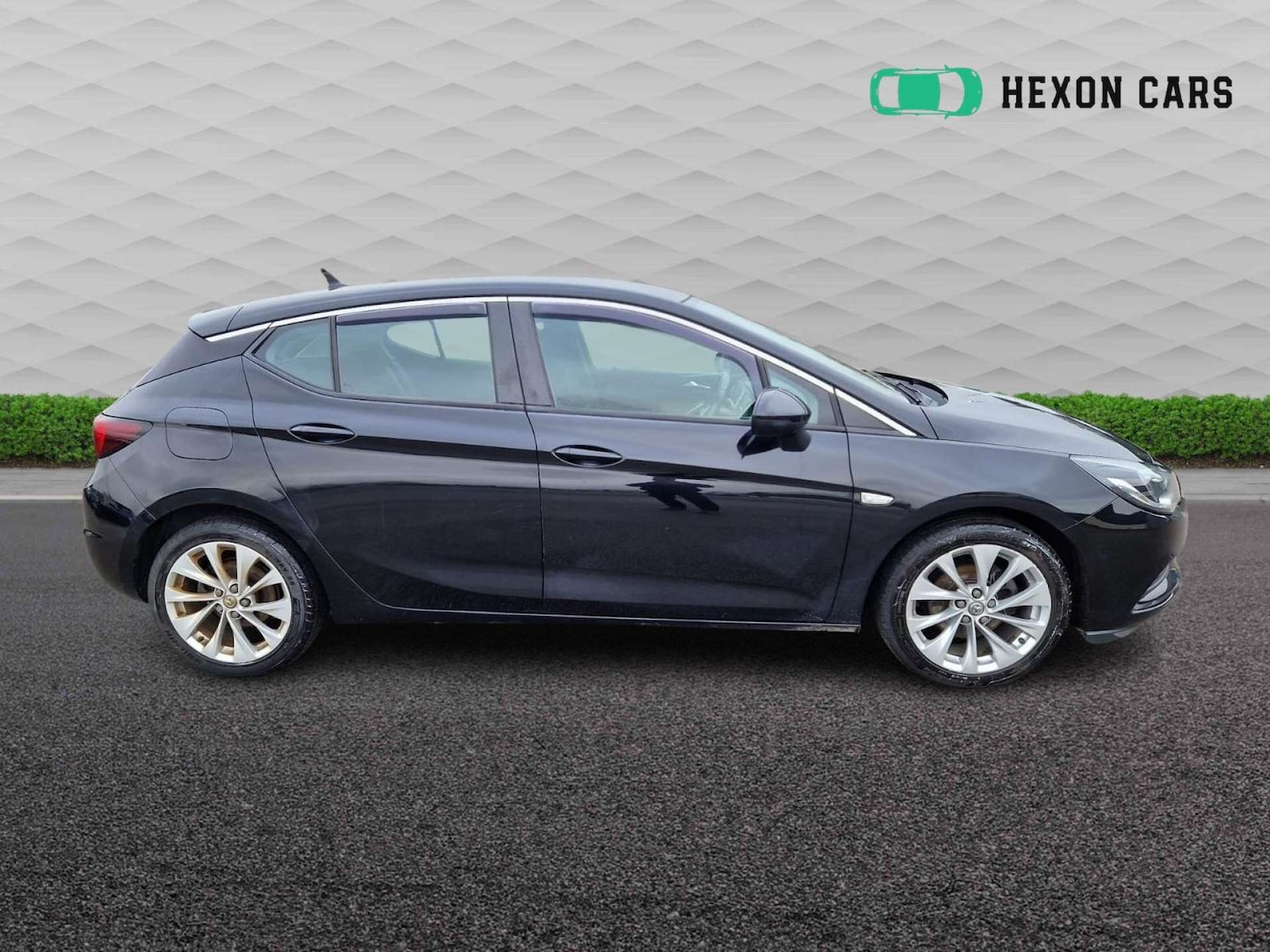 Used Vauxhall Astra 2017 for sale - 77833290: Photo 3