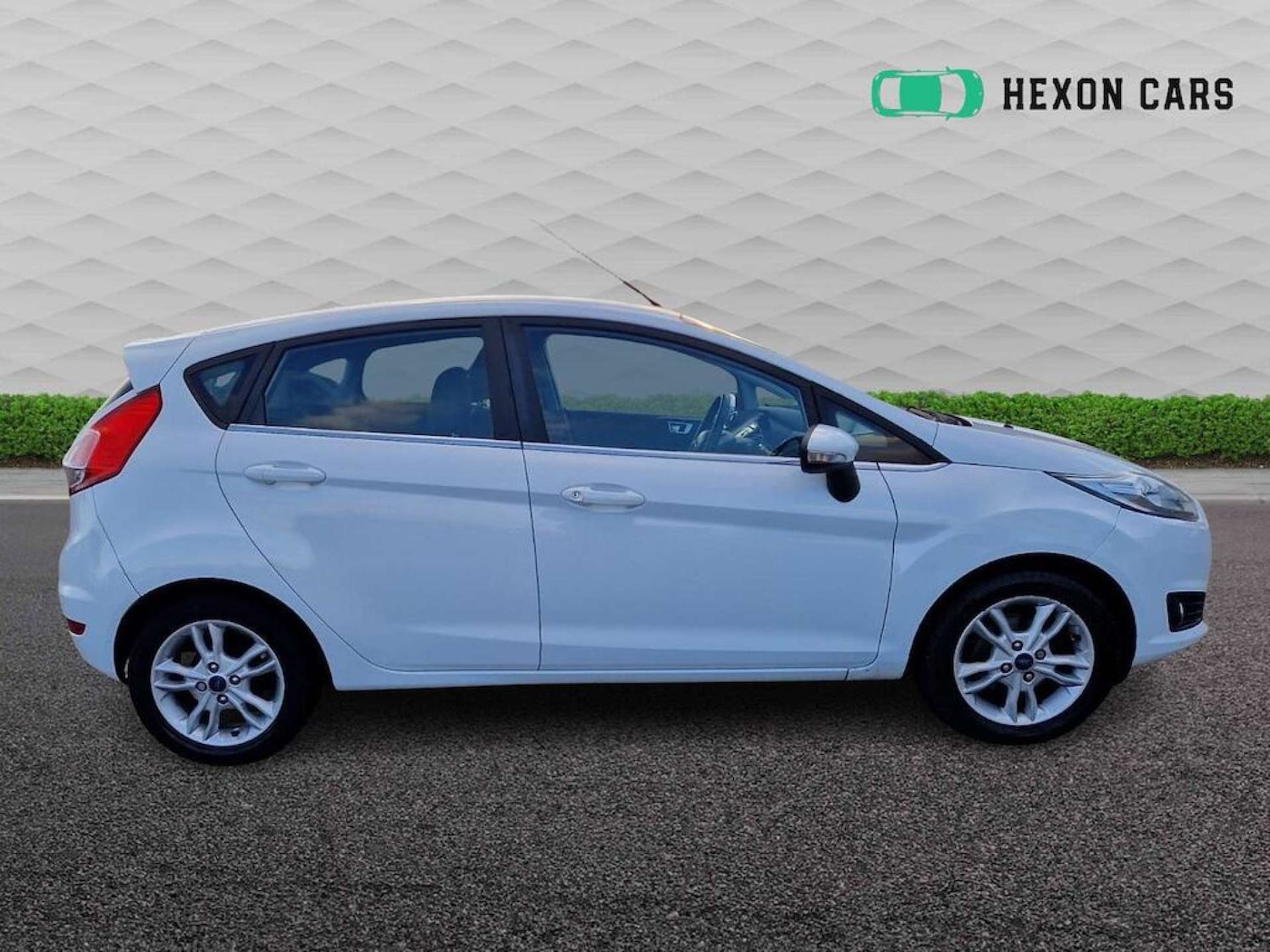 Used Ford Fiesta 2016 for sale - 77829895: Photo 3