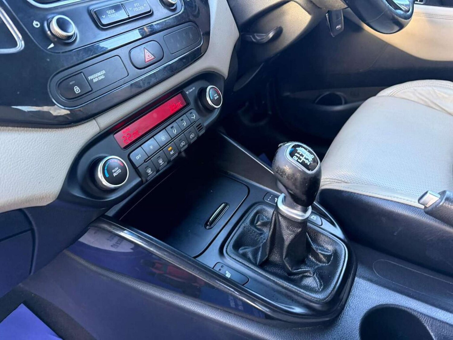 Used Kia Carens 2013 for sale - 77829887: Photo 14