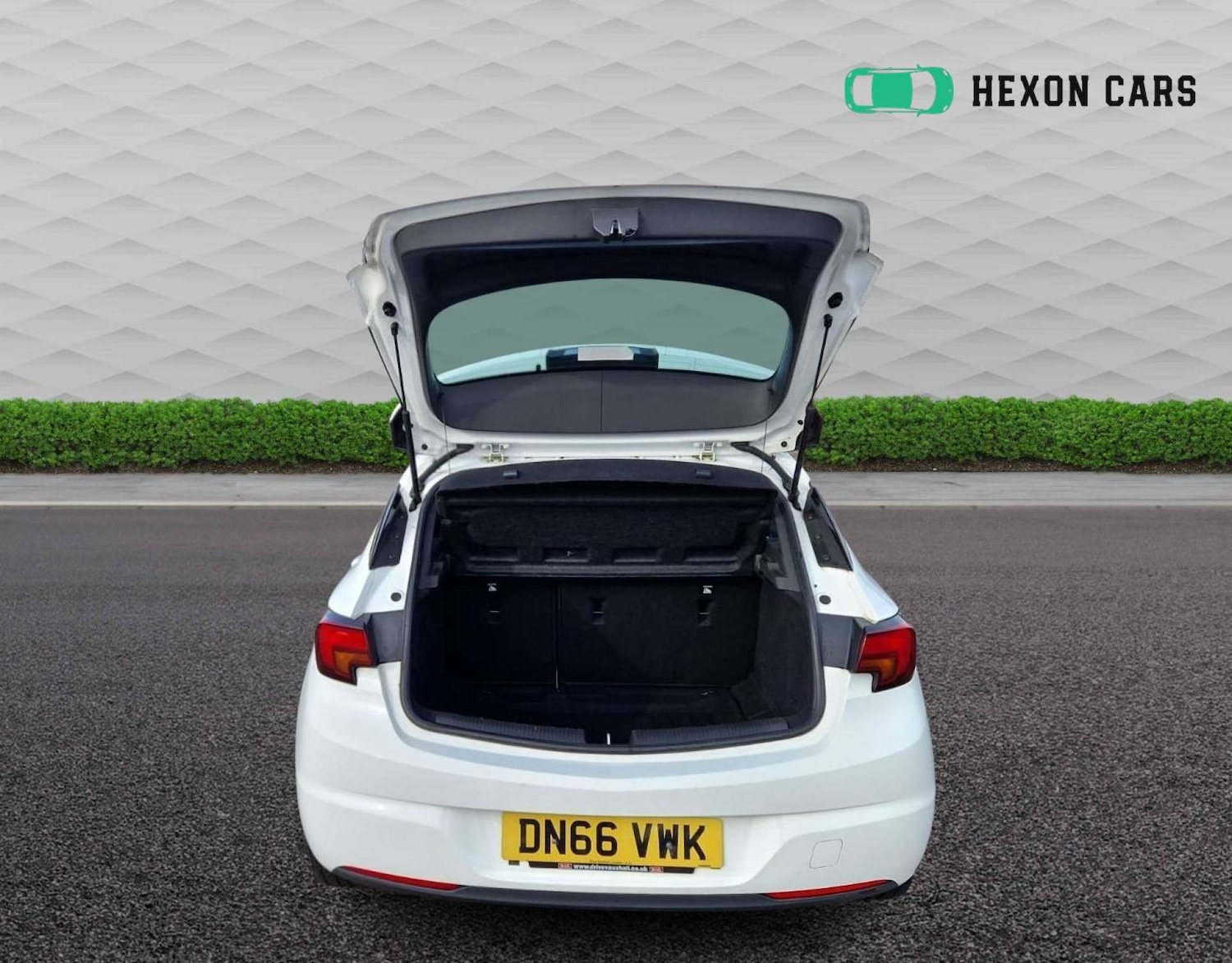 Used Vauxhall Astra 2017 for sale - 77833296: Photo 15