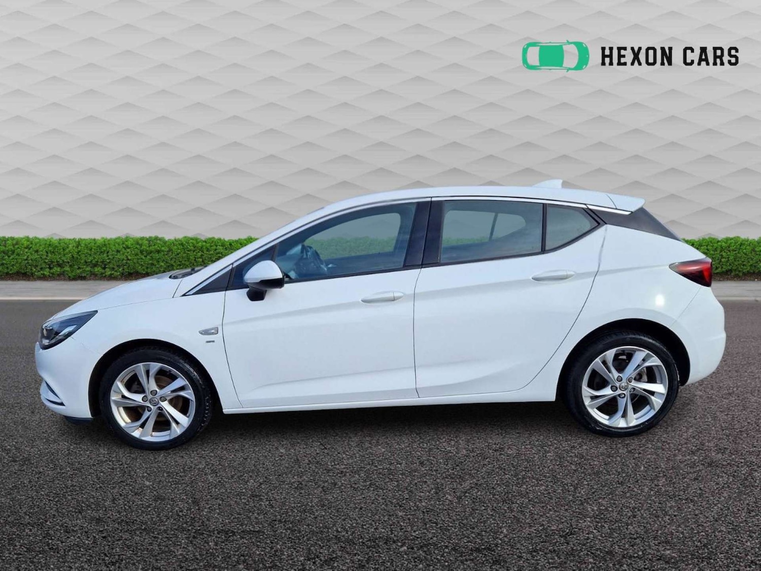 Used Vauxhall Astra 2017 for sale - 77833296: Photo 16