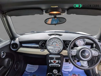 Used MINI Convertible 2009 for sale - 79552402: Photo