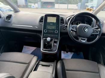 Used Renault Grand Scenic 2017 for sale - 75201463: Photo