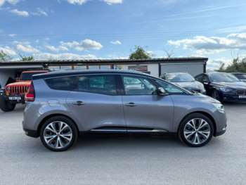 Used Renault Grand Scenic 2017 for sale - 75201463: Photo