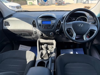 Used Hyundai Ix35 2015 for sale - 76008432: Photo 2
