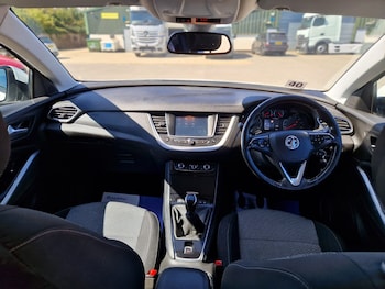 Used Vauxhall Grandland X 2018 for sale - 75984949: Photo 2