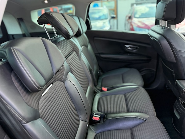 Used Renault Grand Scenic 2017 for sale - 75571526: Photo 17